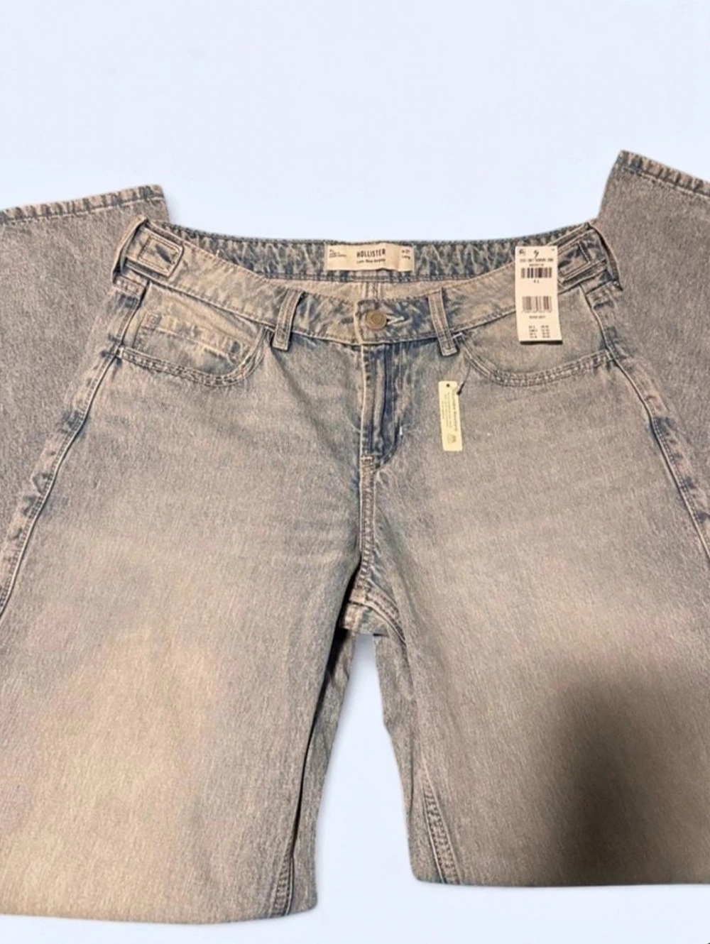 Hollister Low Rise Baggy Adjustable Waist Jeans in Light Blue Waist 27 LONG